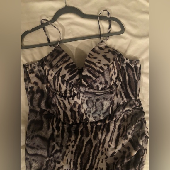 LEOPARD 🐆 PRINT STRAPPY CORSET MAXI DRESS - Picture 6 of 12